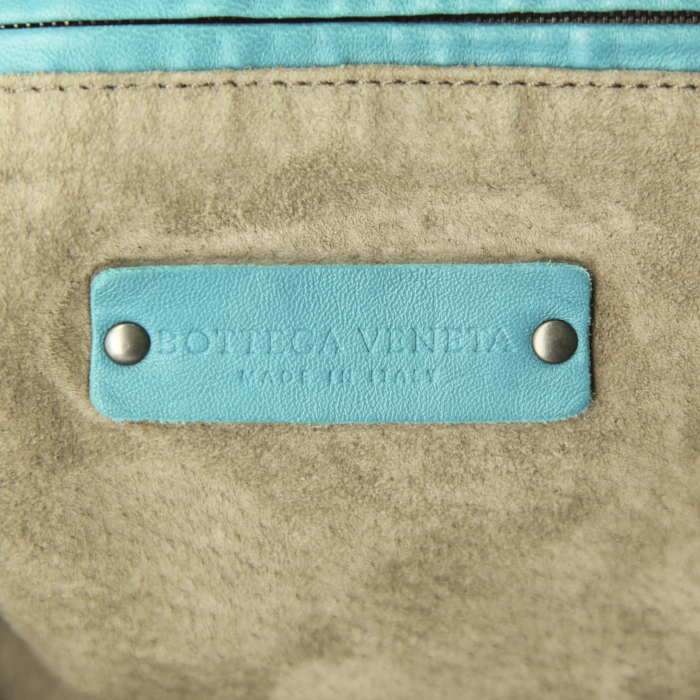 Bolso de mano Bottega Veneta en cuero trenzado azul Lagon - Detail D4