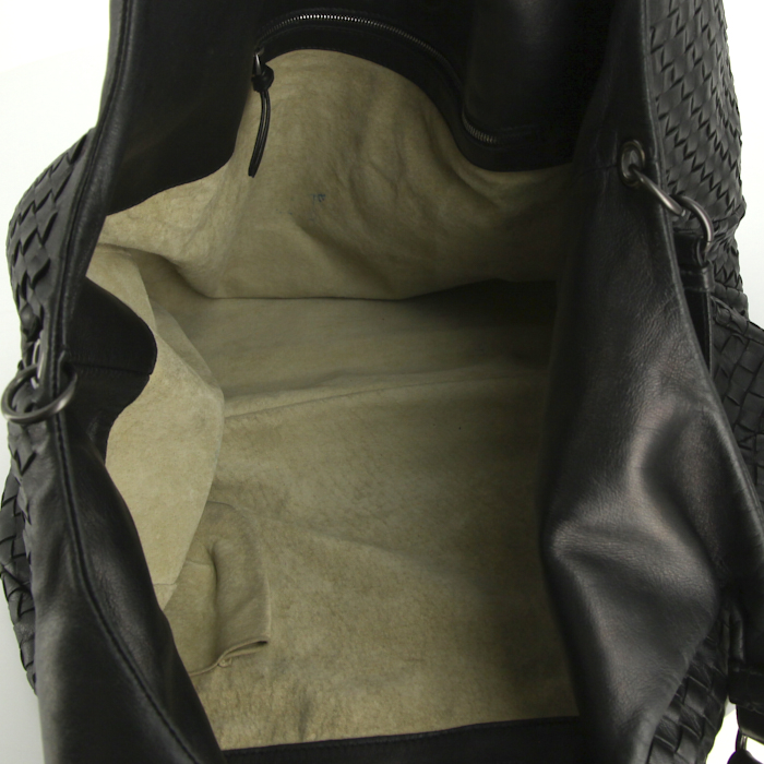 Sac à main Bottega Veneta Campana en cuir intrecciato noir - Detail D2