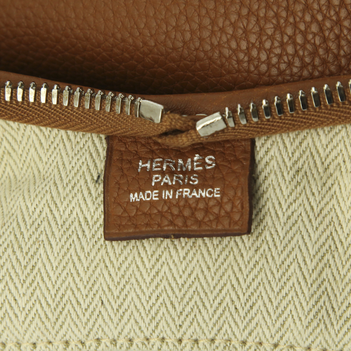 Hermes Massai shoulder bag in gold leather - Detail D3