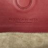 Bolso de mano Bottega Veneta Campana en cuero trenzado rojo Rubis - Detail D3 thumbnail