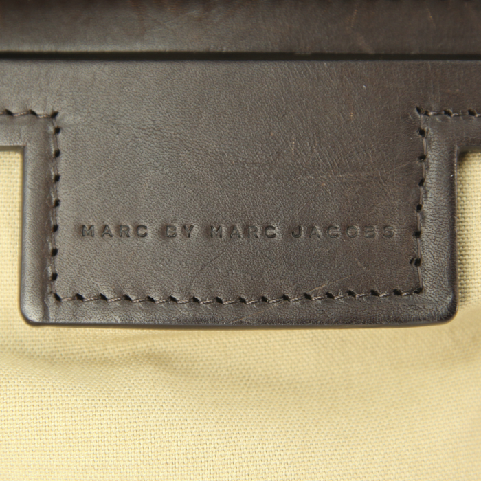 Sac bandoulière Marc Jacobs en cuir noir et cuir marron - Detail D3