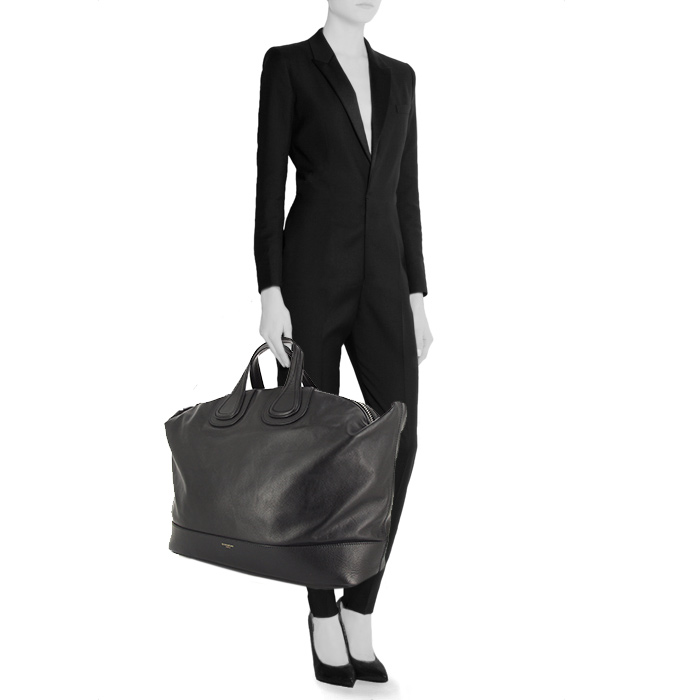 Givenchy Nightingale 24 hours bag in black grained leather - Detail D1