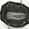 Shopping bag Chanel in pelle nera a motivi verticali - Detail D2 thumbnail