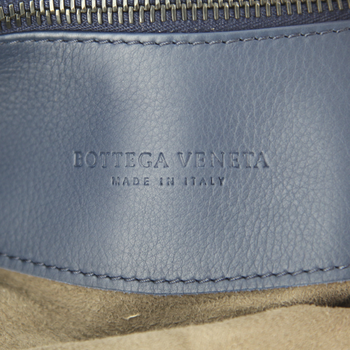 Bottega Veneta Aquilone handbag in blue leather - Detail D4