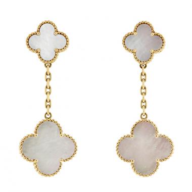 Orecchini Van Cleef & Arpels Magic Alhambra in oro giallo e madreperla bianca