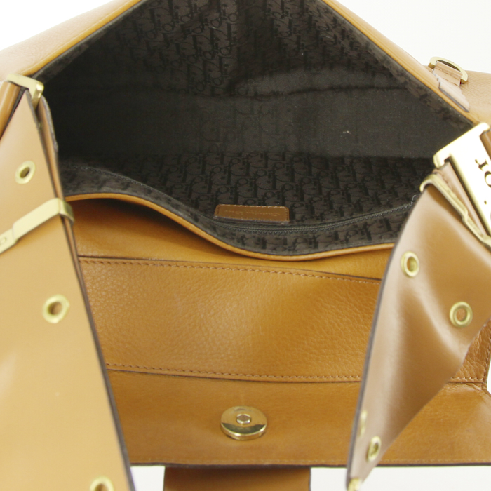Dior Street Chic handbag in gold leather - Detail D2