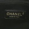 Sac cabas Chanel Grand Shopping en cuir matelassé bleu - Detail D4 thumbnail