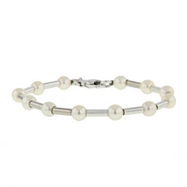 Brazalete Poiray Fuseau en oro blanco y perlas