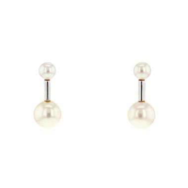 Paire de boucles d'oreilles Poiray en or blanc et perles blanches Paire de boucles d'oreilles Poiray en or blanc et perles blanches