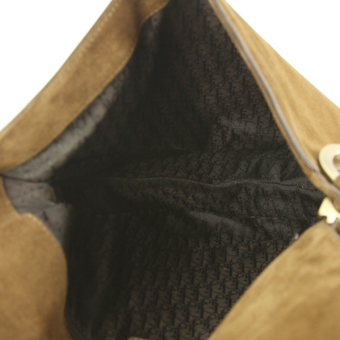 Bolso bandolera Dior Saddle en ante marrón chocolate, color camel y beige y piel de potro beige - Detail D2