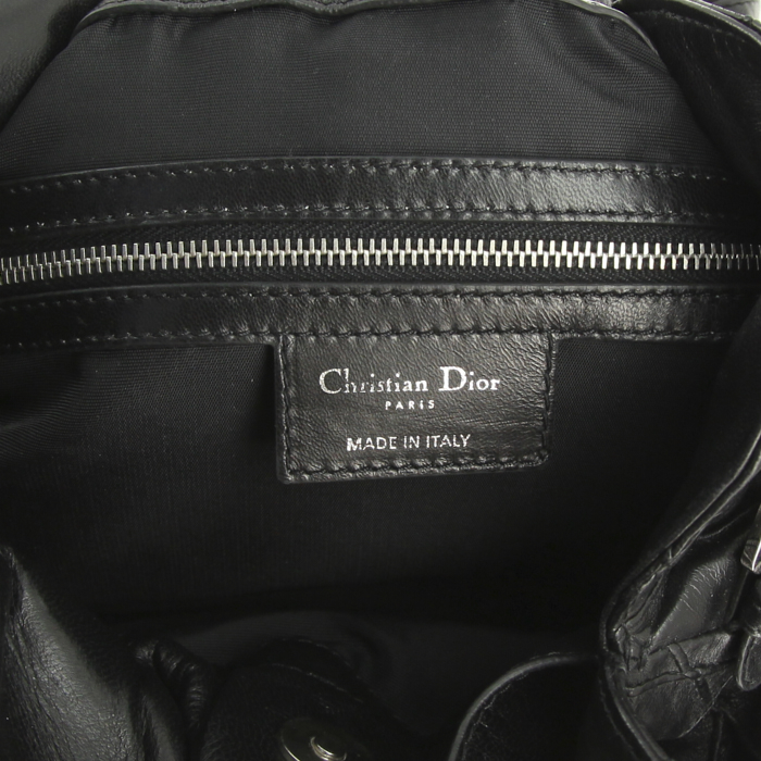 Bolso para llevar al hombro Dior Le 30 en cuero cannage negro - Detail D3