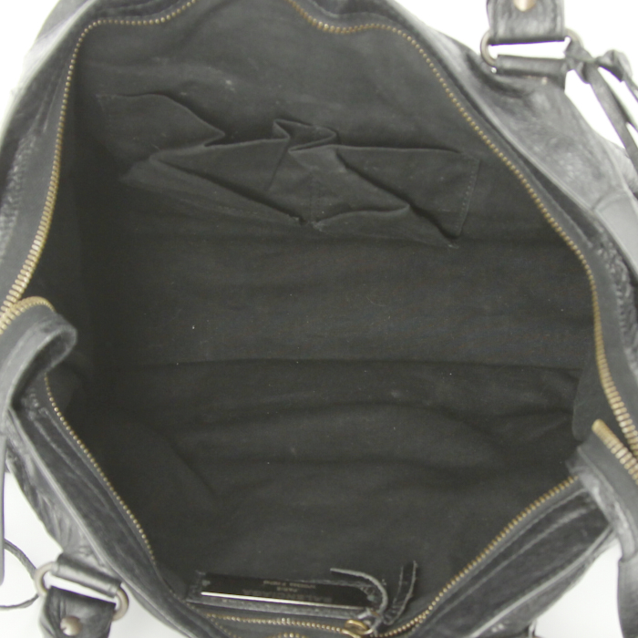 Bolso de mano Balenciaga Classic City en cuero negro - Detail D3
