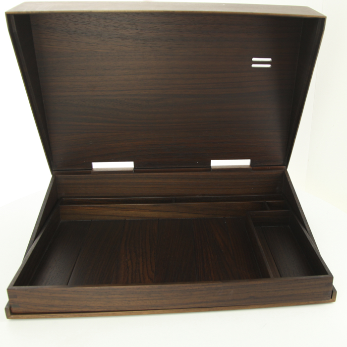 Serie di correspondenza Hermes in legno marrone - Detail D3