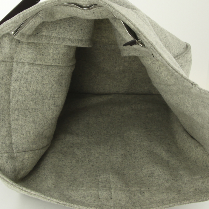 Sac porté épaule Hermes Marwari en feutrine grise et cuir marron - Detail D2