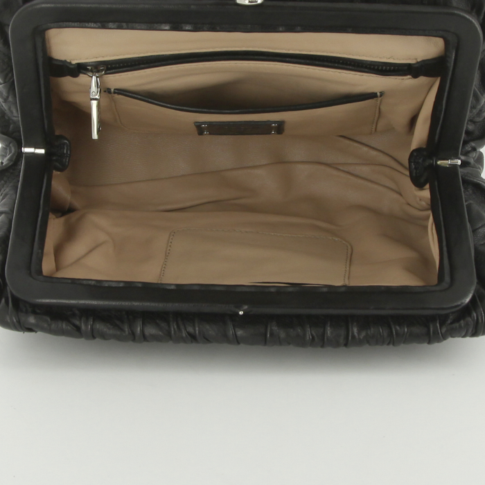 Prada pouch in black quilted leather - Detail D2