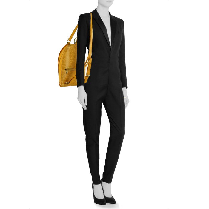 Sac à dos Louis Vuitton Mabillon en cuir épi jaune - Detail D1