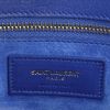 Bolso de mano Saint Laurent Sac de jour en cuero azul eléctrico - Detail D4 thumbnail