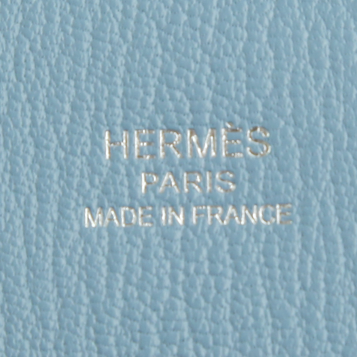 Bolso bandolera Hermes Jypsiere en cuero togo azul - Detail D4