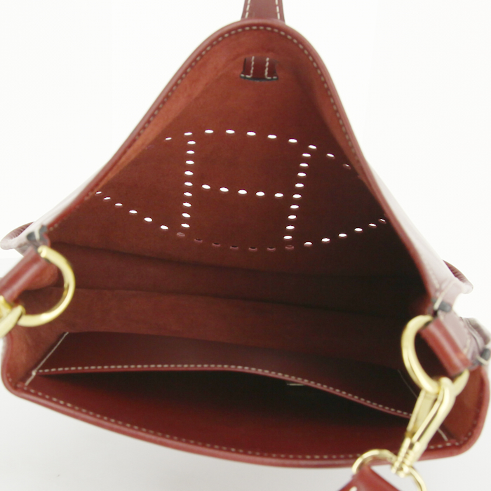 Borsa a tracolla Hermes Evelyne modello piccolo in pelle box rosso H - Detail D2