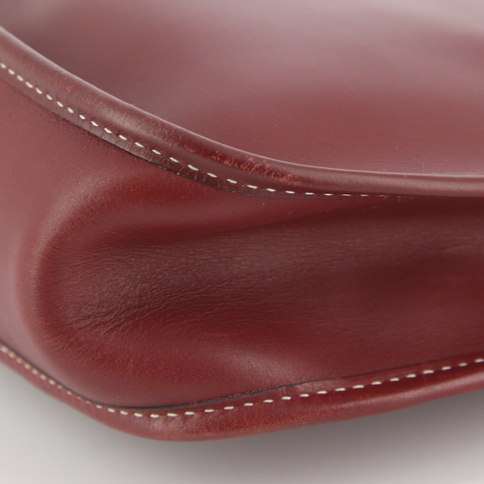 Sac bandoulière Hermes Evelyne petit modèle en cuir box rouge H - Detail D5