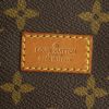 Bisaccia Louis Vuitton Saumur in tela monogram cerata marrone e pelle naturale - Detail D4 thumbnail