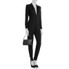 Bolsito de mano Louis Vuitton Pochette accessoires en cuero Epi negro - Detail D1 thumbnail