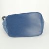 Shopping bag Louis Vuitton Grand Noé in pelle Epi blu - Detail D5 thumbnail