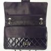 Chanel 2.55 handbag in purple patent quilted leather - Detail D5 thumbnail