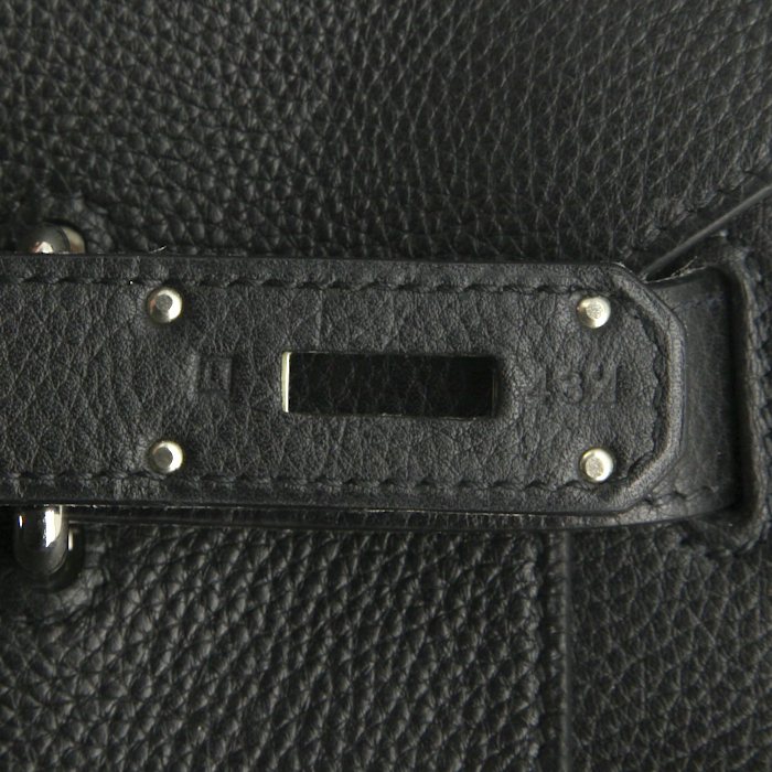 Hermes Jypsiere messenger bag in black togo leather - Detail D4