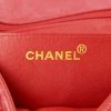 Sac à main Chanel Timeless en toile enduite rouge - Detail D4 thumbnail