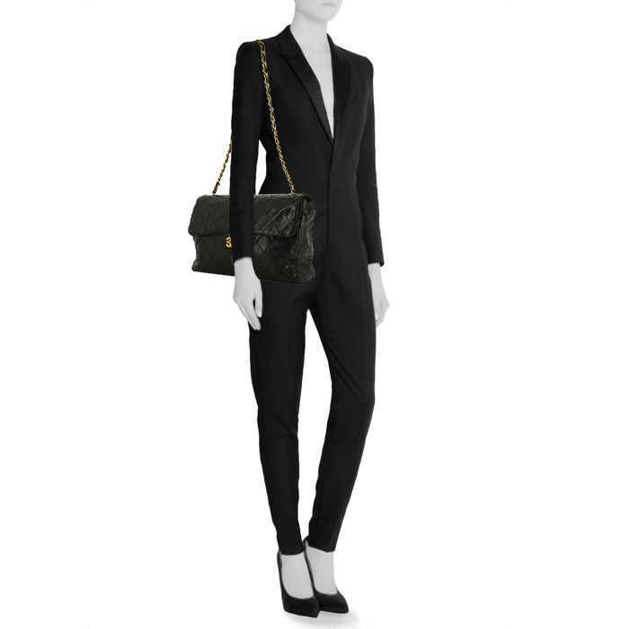 Chanel Timeless jumbo handbag in black coated canvas - Detail D1