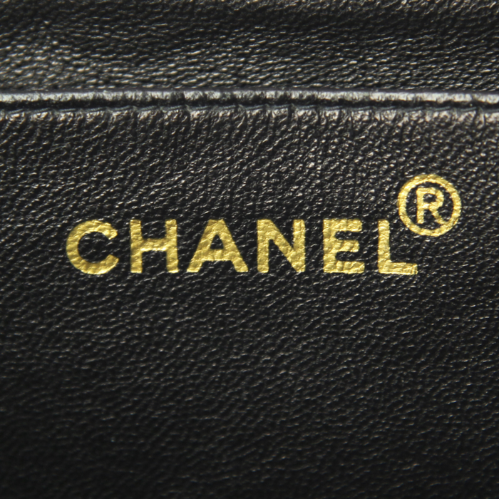 Chanel Timeless jumbo handbag in black coated canvas - Detail D3