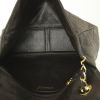 Bolso de mano Chanel Timeless jumbo en cuero acolchado marrón - Detail D2 thumbnail