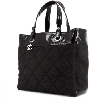 Bolso de mano Chanel Grand Shopping en charol negro y tela gris antracita