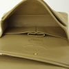 Bolso de mano Chanel Timeless en cuero acolchado beige - Detail D3 thumbnail