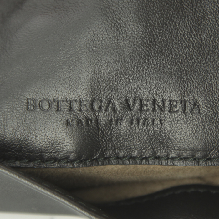 Bolso bandolera Bottega Veneta en cuero intrecciato negro - Detail D5
