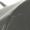 Sac à main Louis Vuitton Saint Jacques grand modèle en cuir épi noir - Detail D4 thumbnail