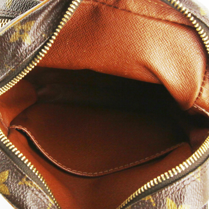 Sac besace Louis Vuitton Amazone en toile monogram marron et cuir naturel - Detail D2