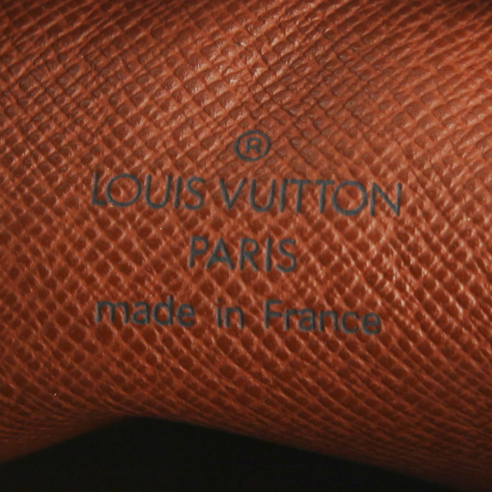 Sac besace Louis Vuitton Amazone en toile monogram marron et cuir naturel - Detail D3