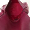 Celine shoulder bag in raspberry pink leather - Detail D2 thumbnail