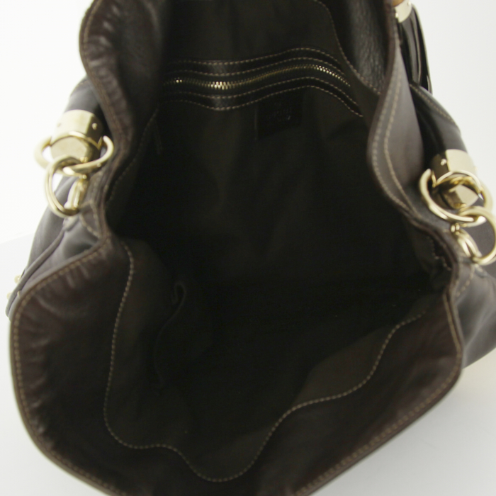 Bolso de mano Gucci Bamboo Indy Hobo en cuero marrón oscuro y bambú - Detail D2