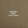 Borsa bisaccia Hermes Jypsiere in pelle togo etoupe - Detail D3 thumbnail