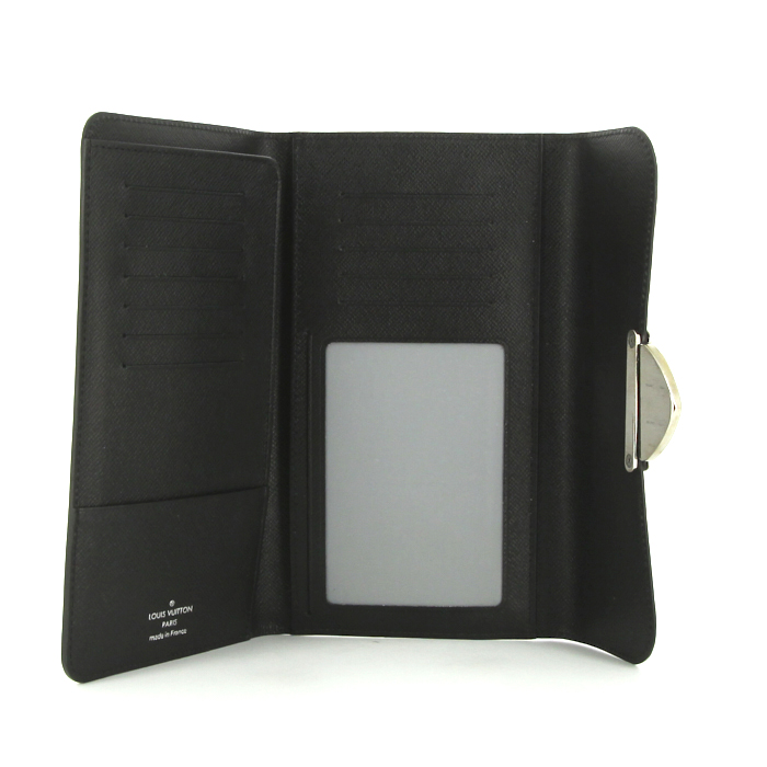 Louis Vuitton wallet in black epi leather - Detail D2