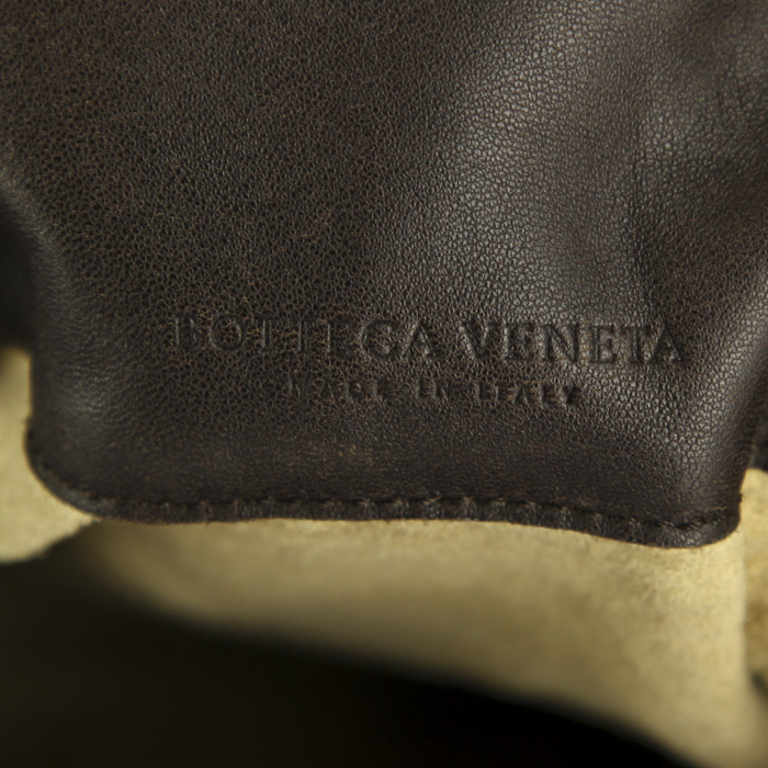 Bottega Veneta Sloane handbag in brown braided leather - Detail D3