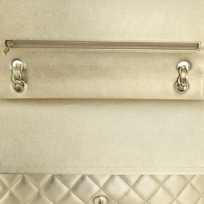 Borsa Chanel Timeless jumbo in pelle trapuntata dorata - Detail D4