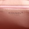 Bolso de mano Chanel en cuero granulado acolchado rosa - Detail D3 thumbnail