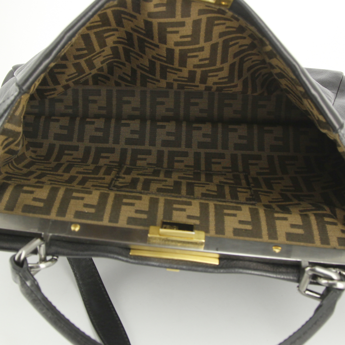 Borsa Fendi Peekaboo modello grande in pelle nera - Detail D3