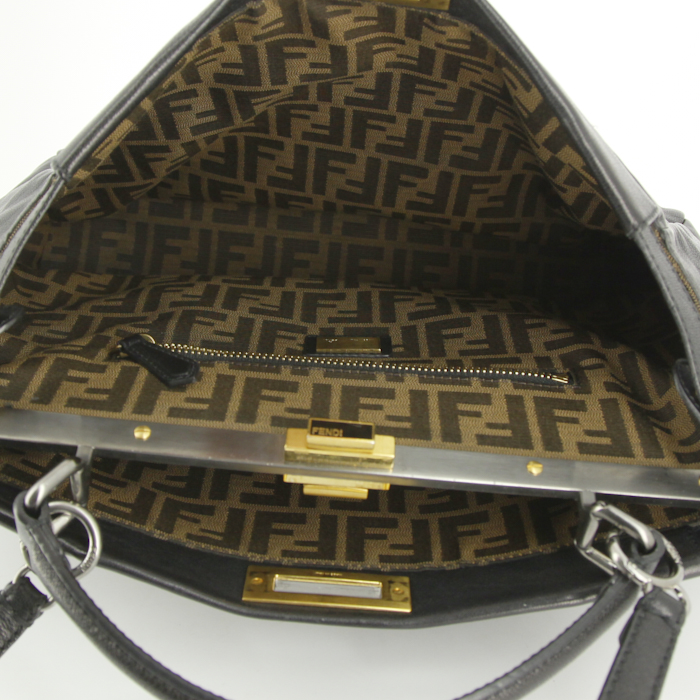 Borsa Fendi Peekaboo modello grande in pelle nera - Detail D4