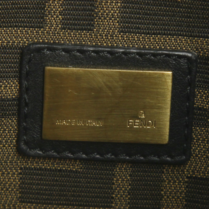 Borsa Fendi Peekaboo modello grande in pelle nera - Detail D5