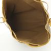 Louis Vuitton Grand Noé large model messenger bag in monogram canvas and natural leather - Detail D2 thumbnail